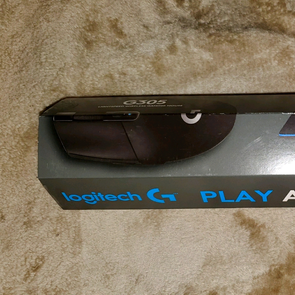 Logitech G305 mouse and mouse pad bundle